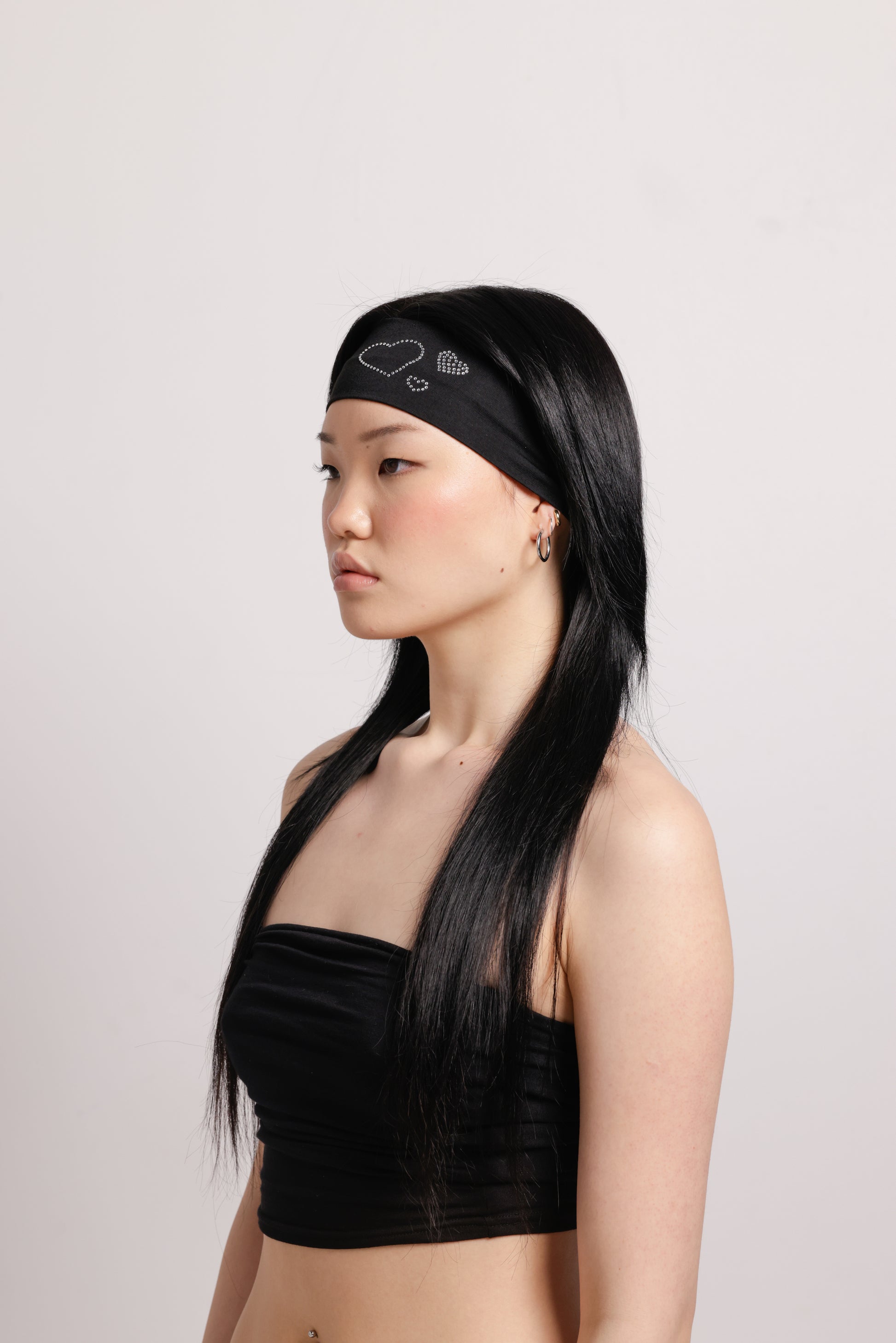 girl wearing black headband with silver diamonte| Love U in Angel | Black Headband | Baobei Label